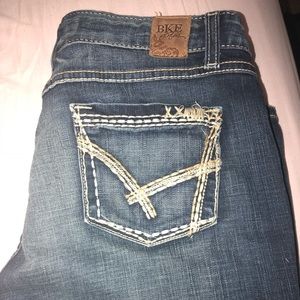 Buckle jeans